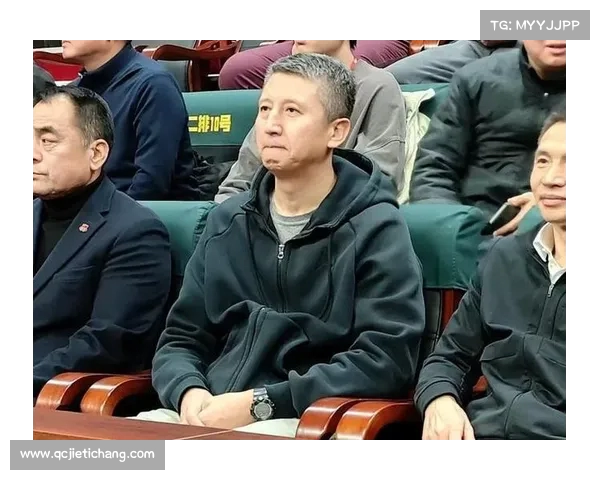 苏群点评中国队表现：斗志满分但进攻和联防仍存问题